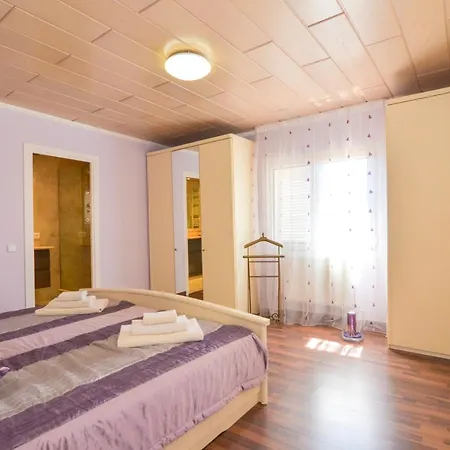 Club Villamar - Hazel